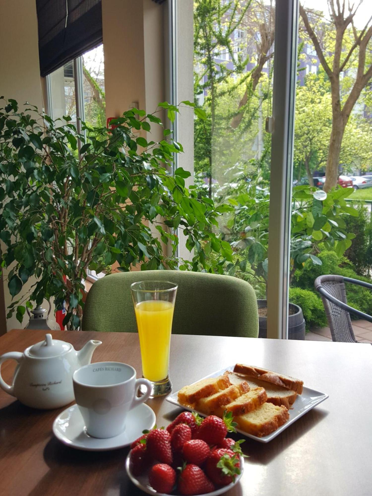 Хотел Микадо 3* Burgas City