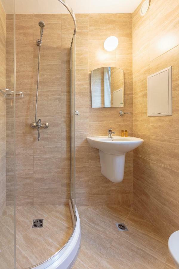 Хотел Микадо Hotel 3*